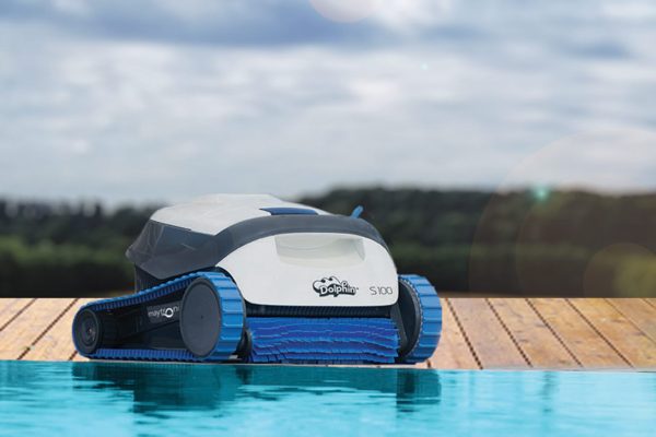 What Type of Automatic Pool Cleaner Should You Buy?